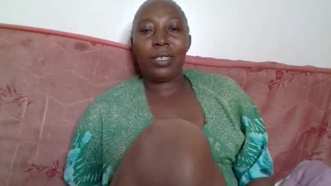 Snapshot of alesha_ chatting on November 2025 06:57:01 PM Noreen Kennth and Emilly online show from November 2025 06:57:01 PM