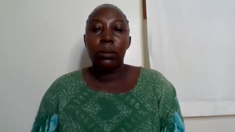 Snapshot of alesha_ chatting on June 2026 05:06:01 PM Noreen Kennth and Emilly online show from June 2026 05:06:01 PM