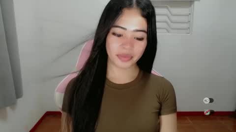 Snapshot of alesha_vibe_me chatting on December 2024 07:39:01 AM alesha_vibe_me online show from December 2024 07:39:01 AM