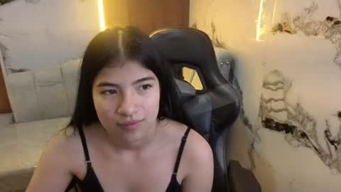 Snapshot of alesia_v chatting on July 2026 06:47:02 AM Live 1000pm 600am COLOMBIAN HOUR online show from July 2026 06:47:02 AM