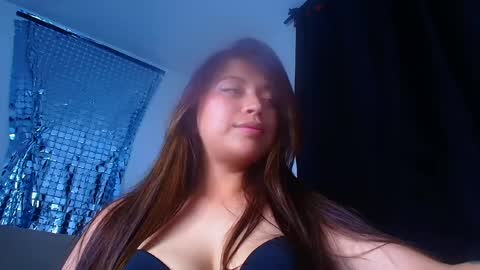 Snapshot of aleska_dollx chatting on February 2025 01:58:01 AM QUEEN OFF MILk IM BACK 15 NOV online show from February 2025 01:58:01 AM