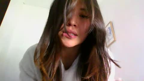 QUEEN OFF MILk  IM BACK  15 NOV online show from March 2026 10:24:02 PM