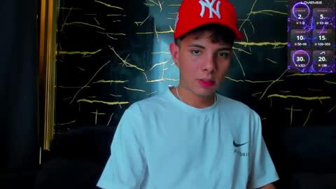 Alessandro online show from April 2026 08:35:02 PM