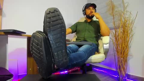 ALESSANDRO  WYE online show from December 2024 11:01:01 AM