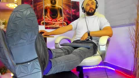 ALESSANDRO  WYE online show from January 2025 08:25:01 AM