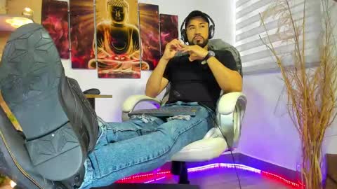 ALESSANDRO  WYE online show from February 2025 02:10:01 PM