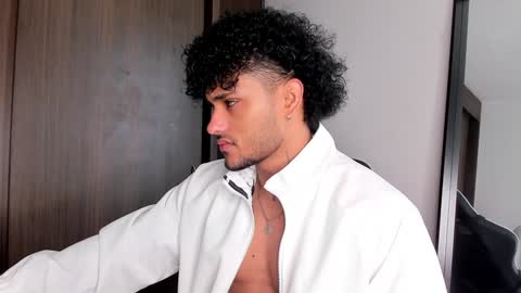 Alessandro Vanni online show from January 2025 12:46:02 PM