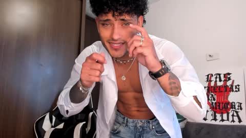 Alessandro Vanni online show from September 2025 06:51:01 PM