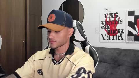 Alessandro Vanni online show from December 2025 02:39:02 AM