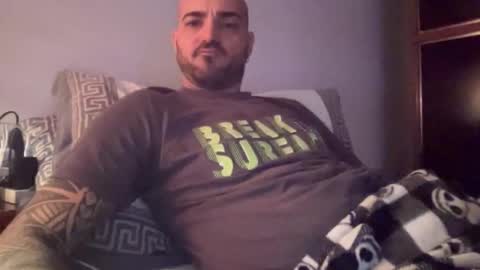 alessandromori91 online show from December 2025 01:24:02 AM