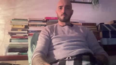 alessandromori91 online show from April 2026 07:00:01 PM