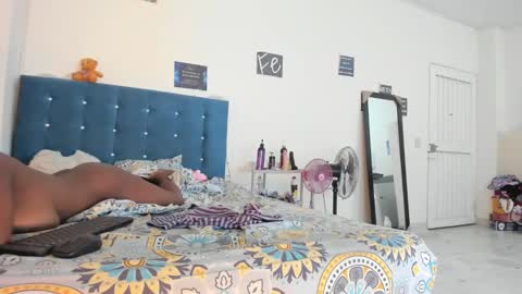 Snapshot of alessia_hot1 chatting on January 2025 04:13:02 PM alessia_hot1 online show from January 2025 04:13:02 PM