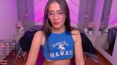 Snapshot of alessia_moore chatting on July 2026 01:27:01 PM Alessia online show from July 2026 01:27:01 PM