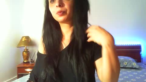 Snapshot of alessia_xo13 chatting on July 2026 06:40:01 AM Alessia online show from July 2026 06:40:01 AM