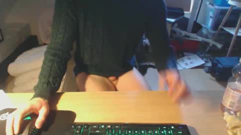 Snapshot of alettaoceanftw chatting on December 2024 01:49:01 PM AlettaOceanFtw online show from December 2024 01:49:01 PM