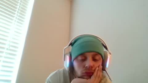 Snapshot of alex69tt chatting on February 2025 04:22:01 PM jointlover online show from February 2025 04:22:01 PM