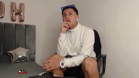 Snapshot of alex__lover chatting on December 2024 03:41:01 AM Owen online show from December 2024 03:41:01 AM