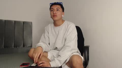 Snapshot of alex__lover chatting on December 2024 04:39:01 AM Owen online show from December 2024 04:39:01 AM