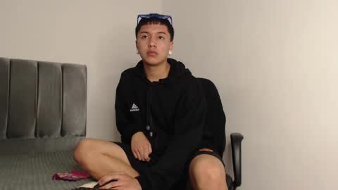 Snapshot of alex__lover chatting on December 2024 01:21:01 AM Owen online show from December 2024 01:21:01 AM