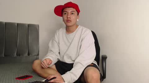 Snapshot of alex__lover chatting on December 2024 05:40:02 AM Owen online show from December 2024 05:40:02 AM