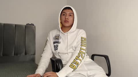 Snapshot of alex__lover chatting on December 2024 05:18:02 AM Owen online show from December 2024 05:18:02 AM