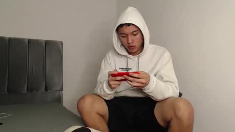 Snapshot of alex__lover chatting on December 2024 05:58:01 AM Owen online show from December 2024 05:58:01 AM