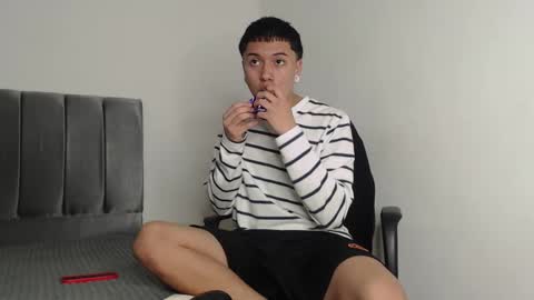 Snapshot of alex__lover chatting on December 2024 06:24:02 PM Owen online show from December 2024 06:24:02 PM