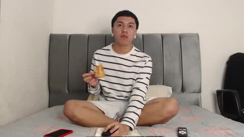 Snapshot of alex__lover chatting on January 2025 04:01:02 AM Owen online show from January 2025 04:01:02 AM