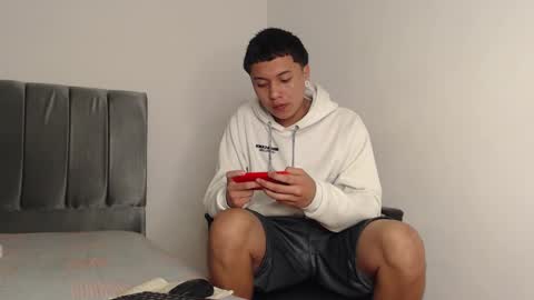 Snapshot of alex__lover chatting on January 2025 03:34:02 AM Owen online show from January 2025 03:34:02 AM