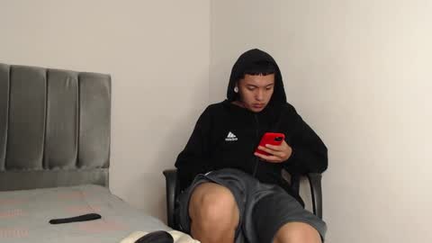 Snapshot of alex__lover chatting on January 2025 04:57:02 AM Owen online show from January 2025 04:57:02 AM