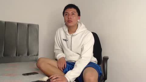 Snapshot of alex__lover chatting on January 2025 01:41:01 AM Owen online show from January 2025 01:41:01 AM