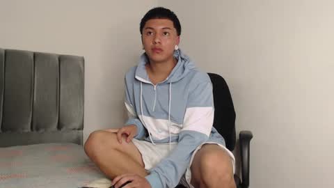 Snapshot of alex__lover chatting on January 2025 01:32:02 AM Owen online show from January 2025 01:32:02 AM