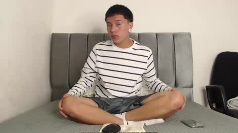 Snapshot of alex__lover chatting on February 2025 03:41:01 AM Owen online show from February 2025 03:41:01 AM