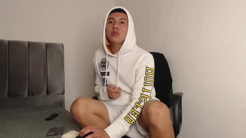 Snapshot of alex__lover chatting on February 2025 05:10:01 AM Owen online show from February 2025 05:10:01 AM