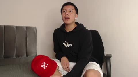 Snapshot of alex__lover chatting on February 2025 02:05:02 AM Owen online show from February 2025 02:05:02 AM