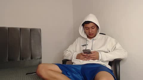 Snapshot of alex__lover chatting on February 2025 05:27:01 AM Owen online show from February 2025 05:27:01 AM