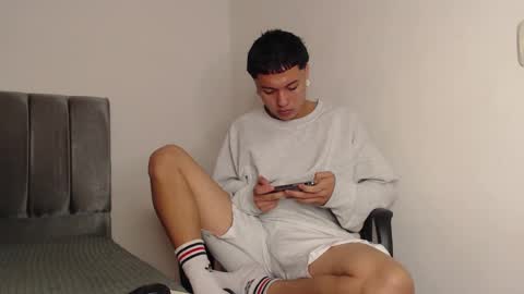 Snapshot of alex__lover chatting on February 2025 05:23:01 AM Owen online show from February 2025 05:23:01 AM