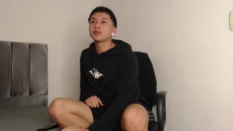 Snapshot of alex__lover chatting on February 2025 01:09:02 AM Owen online show from February 2025 01:09:02 AM