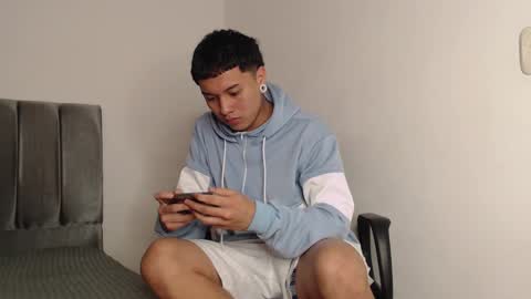 Snapshot of alex__lover chatting on February 2025 04:54:01 AM Owen online show from February 2025 04:54:01 AM