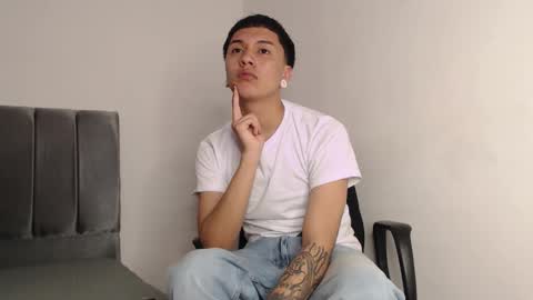 Snapshot of alex__lover chatting on September 2025 12:55:01 AM Owen online show from September 2025 12:55:01 AM