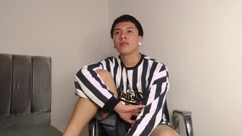 Snapshot of alex__lover chatting on September 2025 02:05:01 AM Owen online show from September 2025 02:05:01 AM