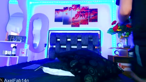 sneider online show from February 2025 06:15:02 PM