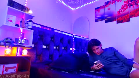 sneider online show from November 2025 08:36:02 PM