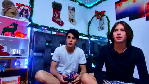 sneider online show from December 2025 04:30:02 AM