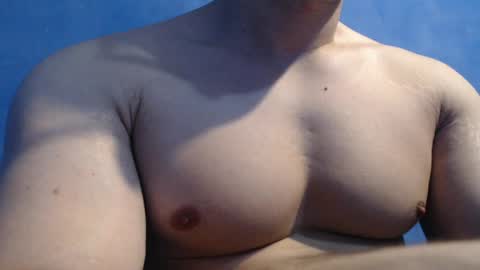 Snapshot of alex_blu chatting on May 2026 04:04:02 PM Alex online show from May 2026 04:04:02 PM