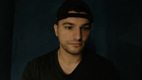 Snapshot of alex_blu chatting on May 2026 10:11:02 AM Alex online show from May 2026 10:11:02 AM