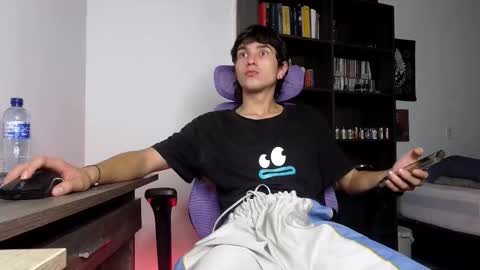 alex_connorr online show from November 2025 03:12:01 AM