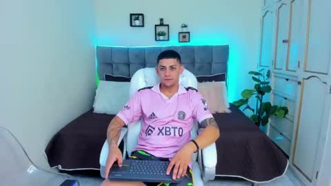 alex online show from January 2025 12:09:01 PM