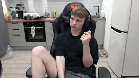 Alex online show from February 2025 09:04:01 PM