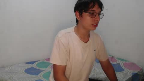 Snapshot of alex_laurentt chatting on May 2026 07:12:01 PM Alex Laurentt online show from May 2026 07:12:01 PM